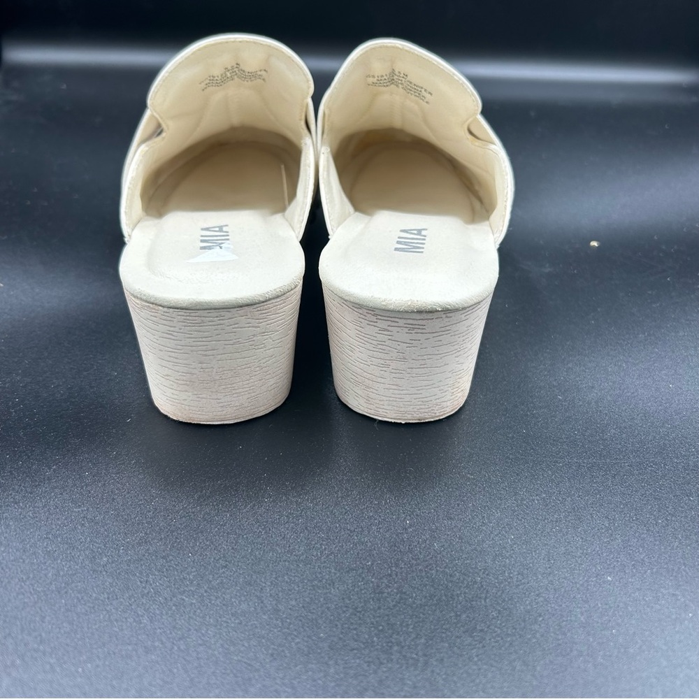 MIA Cream Clogs Sz 6.5 - Picture 5 of 9